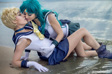 Breakdance reccomend sailor moon cosplay lesbian